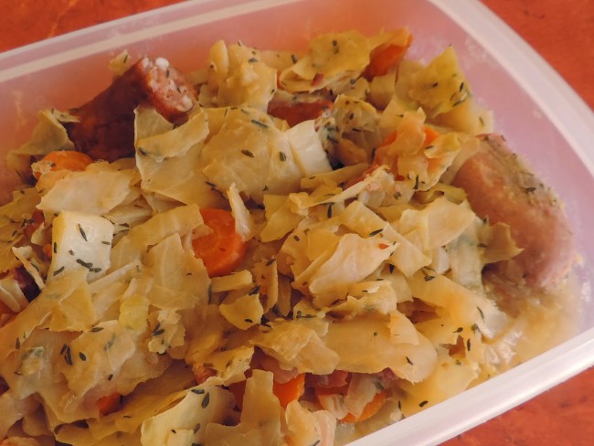 Recette de chou blanc, pommes de terre et saucisse de volaille au Cookéo